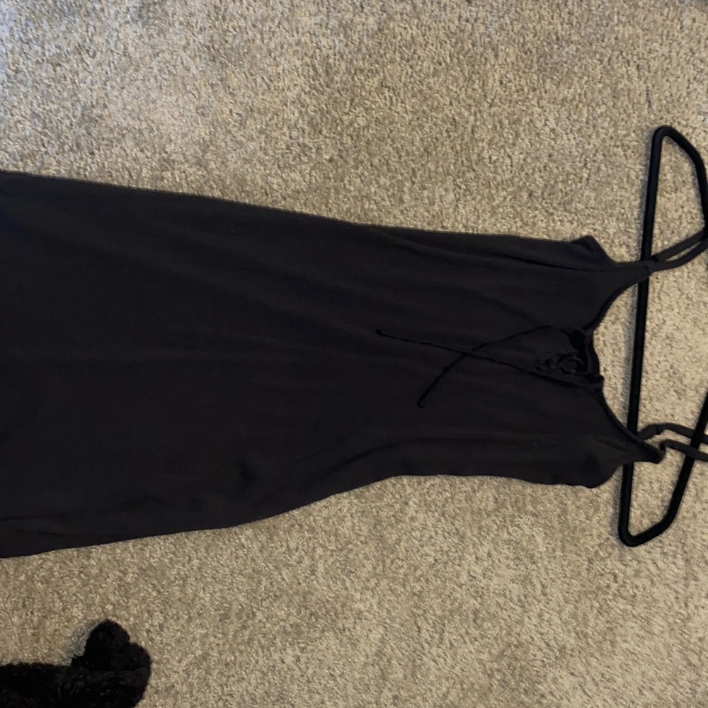 Black bodycon dress